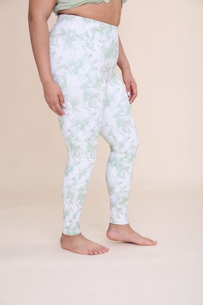 PLUS WHIMSY HIGHWAIST LEGGINGS