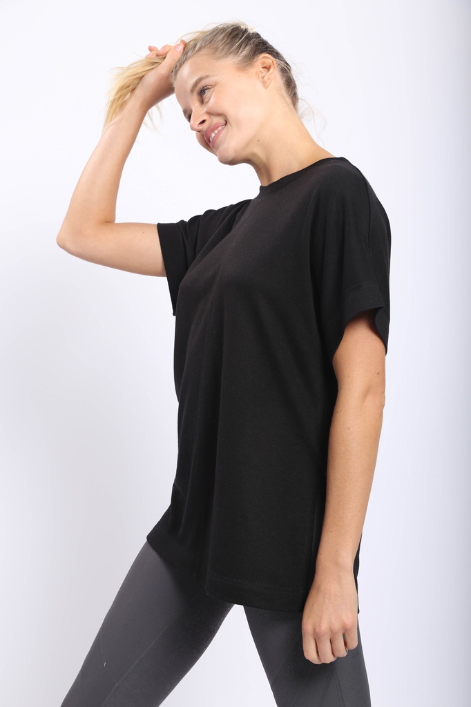 SHORT SLEEVE TOP W/ SIDE SLITS