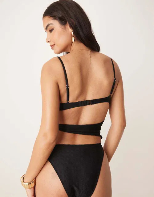 CUTOUT RING DETAIL SWIMSUIT