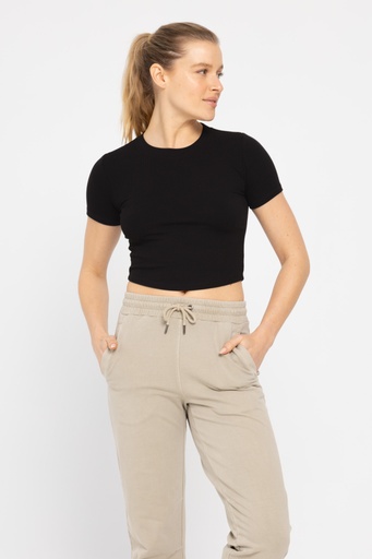 MICRO-RIBBED ATHLEISURE TEE